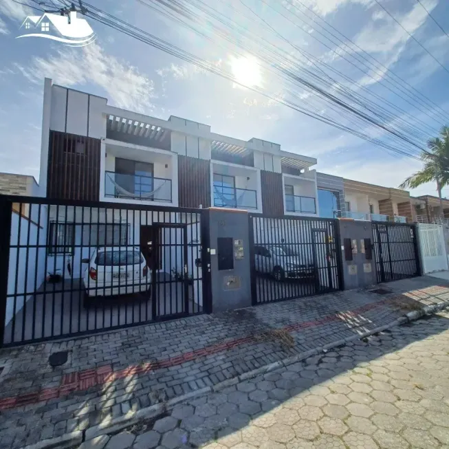 Foto 1 de Sobrado com 3 Quartos à venda, 114m² em Santa Regina, Camboriú