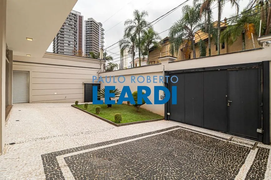 Foto 1 de Casa com 3 Quartos à venda, 1182m² em Vila Madalena, São Paulo