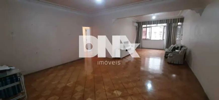 Foto 1 de Apartamento com 3 Quartos à venda, 160m² em Copacabana, Rio de Janeiro