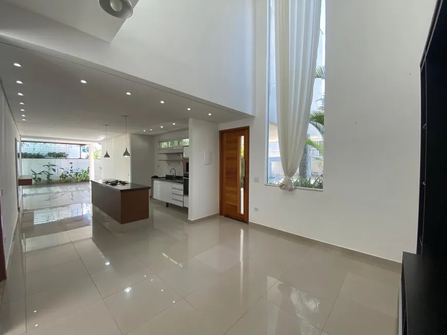 Foto 1 de Casa com 4 Quartos para alugar, 280m² em Mogi Moderno, Mogi das Cruzes