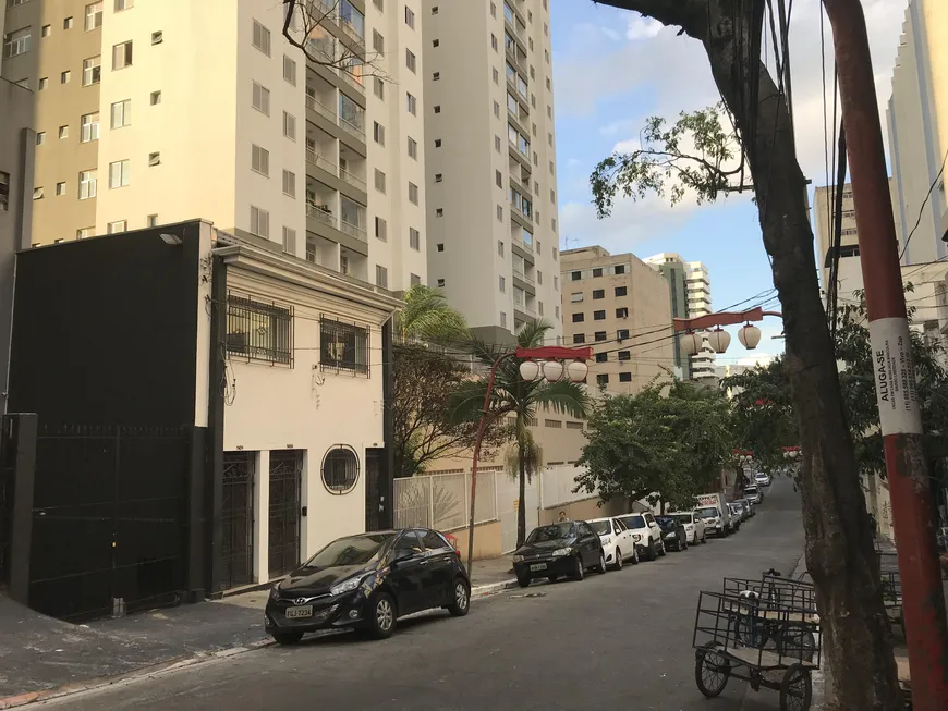 Foto 1 de Sobrado com 12 Quartos à venda, 300m² em Liberdade, São Paulo