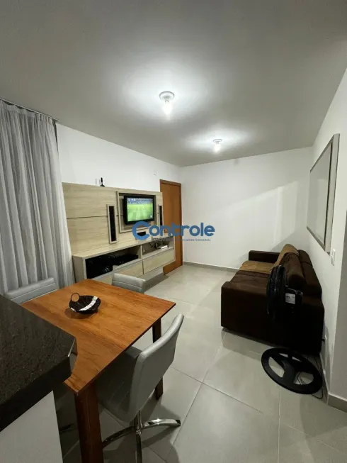 Foto 1 de Apartamento com 2 Quartos à venda, 40m² em Serraria, São José