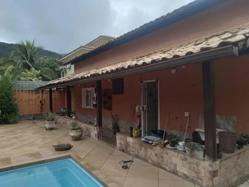 Foto 1 de Casa com 4 Quartos à venda, 216m² em Itaipu, Niterói