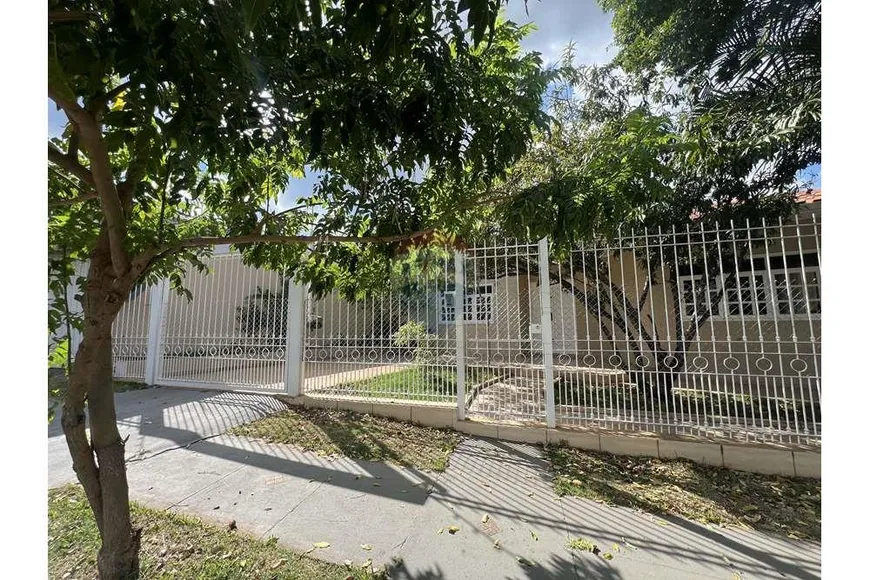 Foto 1 de Casa com 4 Quartos à venda, 247m² em Recanto Azul, Botucatu