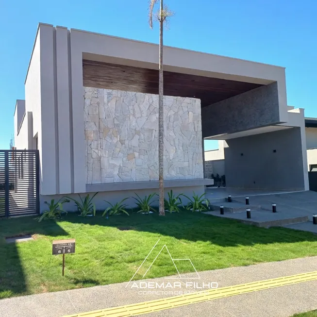Foto 1 de Casa de Condomínio com 3 Quartos à venda, 225m² em Portal do Sol, Goiânia