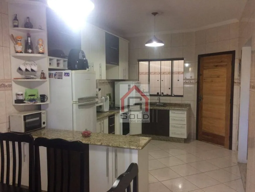 Foto 1 de Sobrado com 3 Quartos para venda ou aluguel, 240m² em Jardim Utinga, Santo André