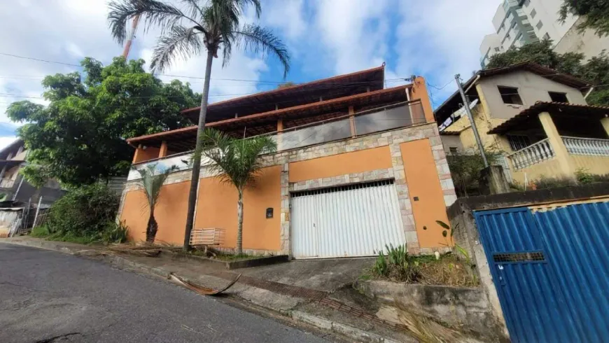 Foto 1 de Casa com 3 Quartos para alugar, 375m² em Buritis, Belo Horizonte