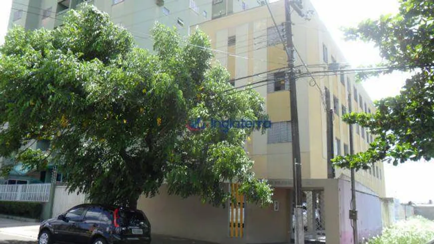 Foto 1 de Apartamento com 3 Quartos à venda, 55m² em Igapo, Londrina