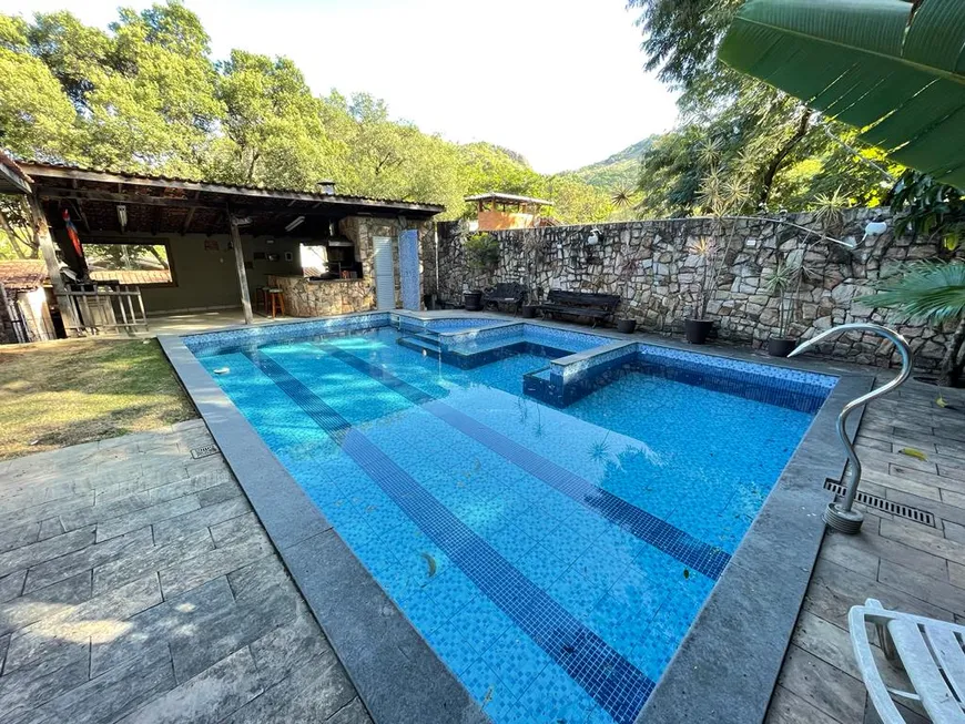 Foto 1 de Casa com 5 Quartos à venda, 1000m² em Fradinhos, Vitória