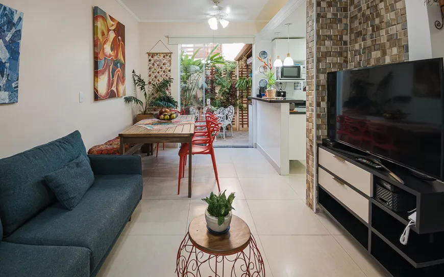 Foto 1 de Casa de Condomínio com 2 Quartos à venda, 65m² em Maitinga, Bertioga