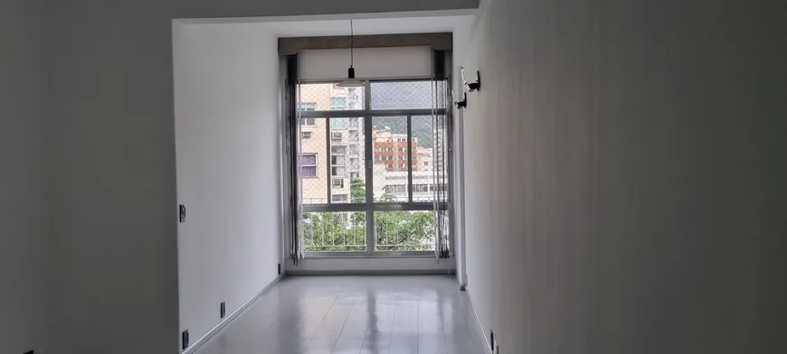 Foto 1 de Apartamento com 2 Quartos para alugar, 75m² em Botafogo, Rio de Janeiro