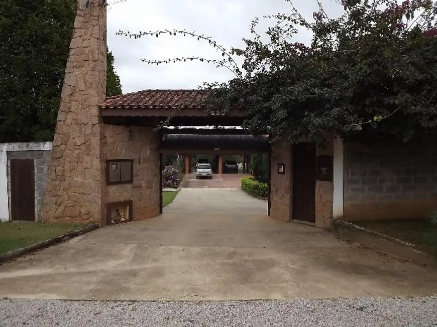 Foto 1 de Fazenda/Sítio com 4 Quartos à venda, 534m² em Jardim Salete, Aracoiaba da Serra