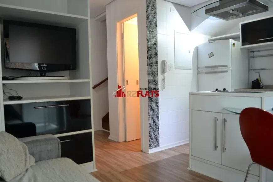 Foto 1 de Flat com 1 Quarto para alugar, 42m² em Moema, São Paulo