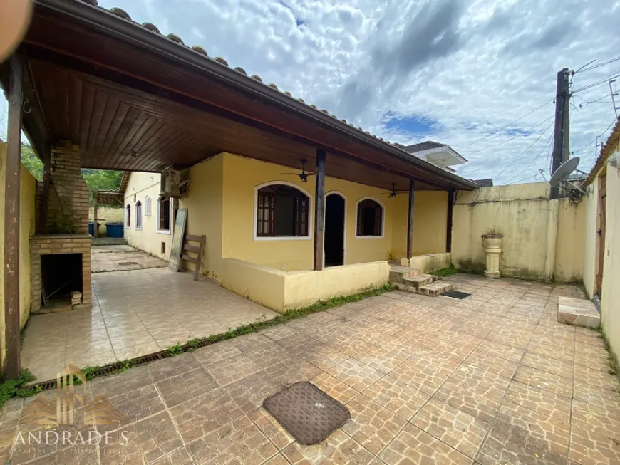 Foto 1 de Casa de Condomínio com 3 Quartos à venda, 120m² em Vargem Pequena, Rio de Janeiro