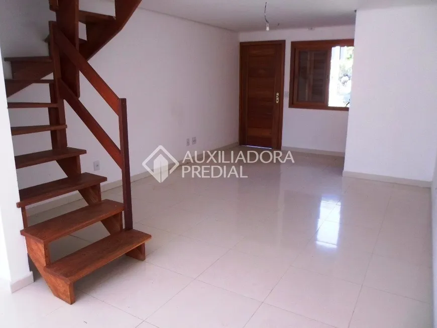 Foto 1 de Casa com 3 Quartos à venda, 150m² em Guarujá, Porto Alegre