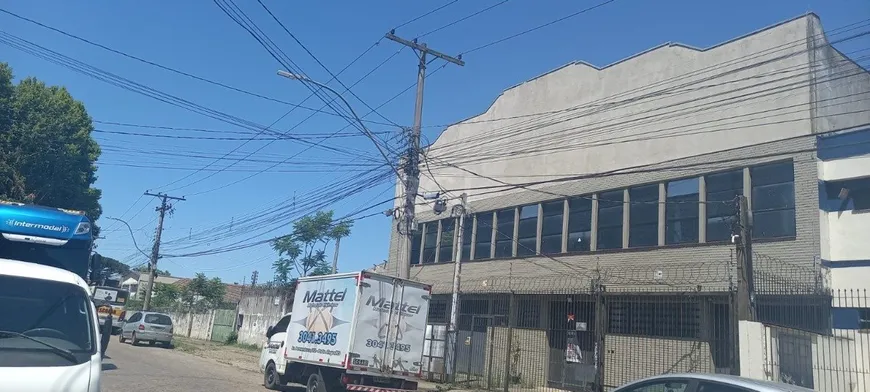 Foto 1 de Galpão/Depósito/Armazém para alugar, 2499m² em Navegantes, Porto Alegre