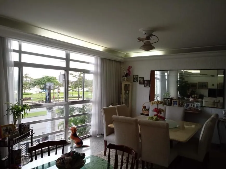 Foto 1 de Apartamento com 3 Quartos à venda, 130m² em Gonzaga, Santos