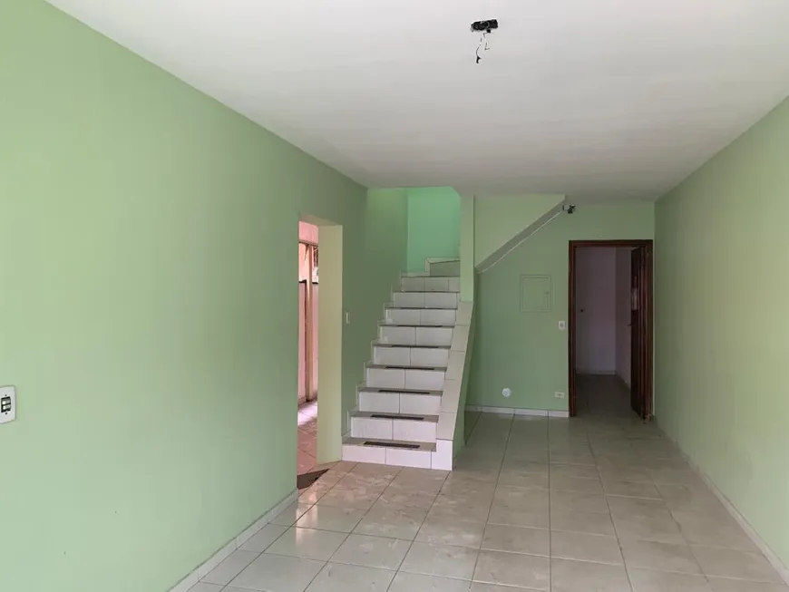 Foto 1 de Sobrado com 3 Quartos à venda, 130m² em Jardim Santo Elias, São Paulo