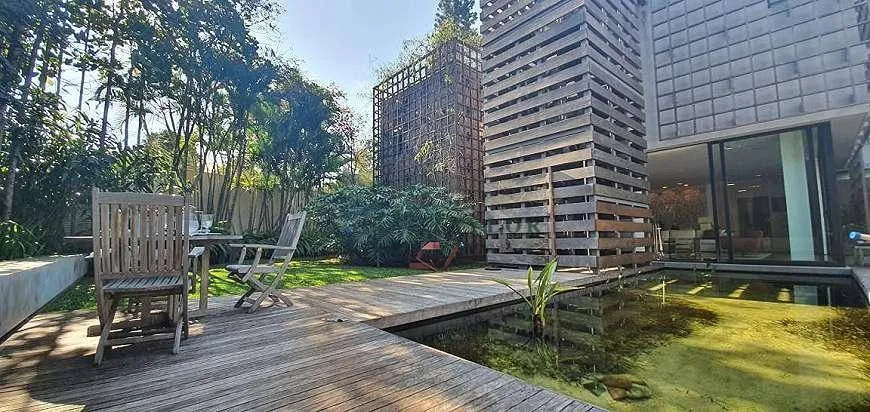 Foto 1 de Casa com 4 Quartos à venda, 1317m² em Jardim Europa, São Paulo