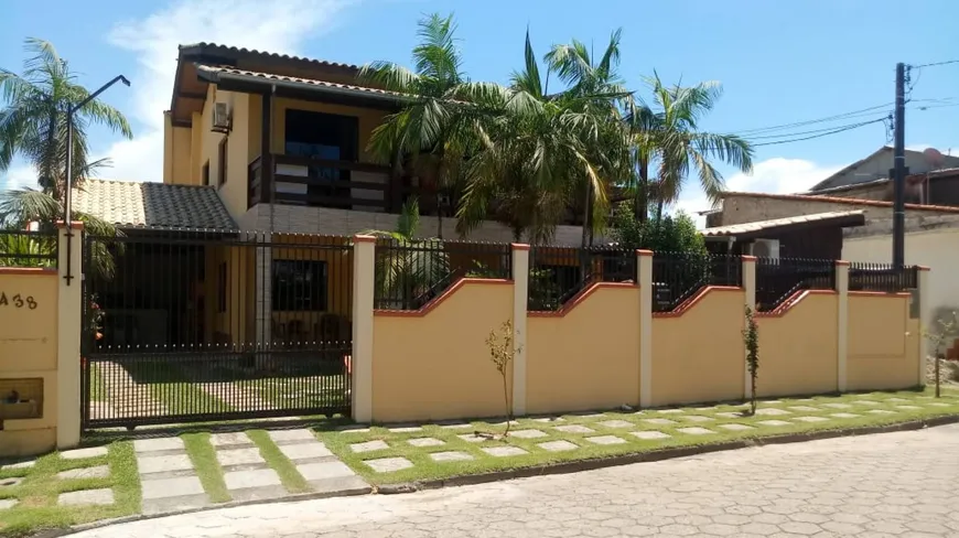 Foto 1 de Casa com 4 Quartos à venda, 300m² em Armação, Penha