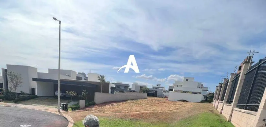 Foto 1 de Lote/Terreno à venda, 662m² em Jardim Sul, Uberlândia