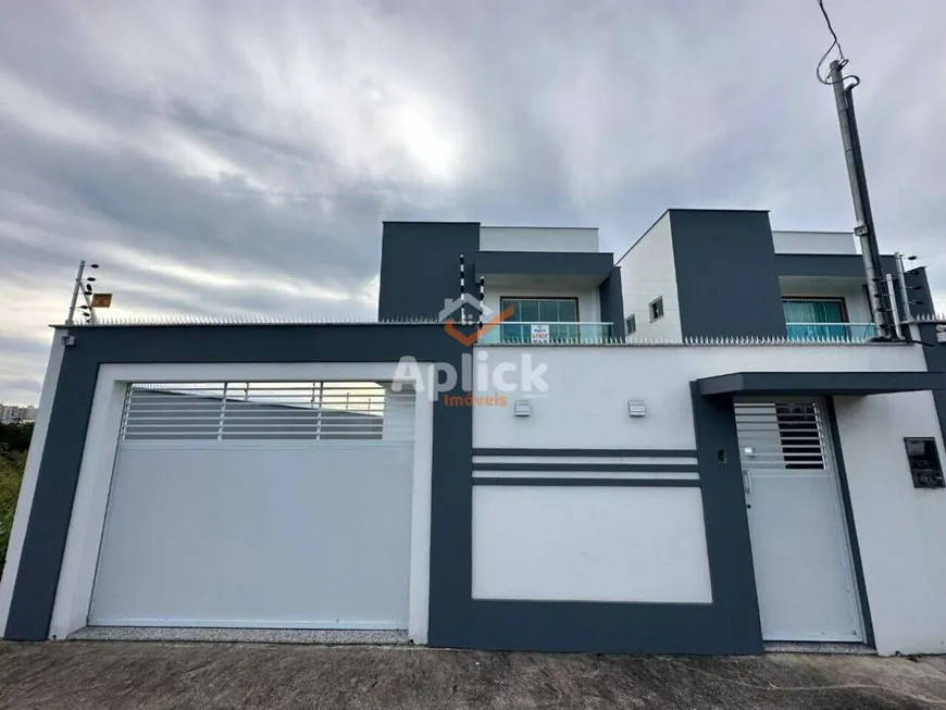 Foto 1 de Casa com 3 Quartos à venda, 210m² em Morada de Laranjeiras, Serra
