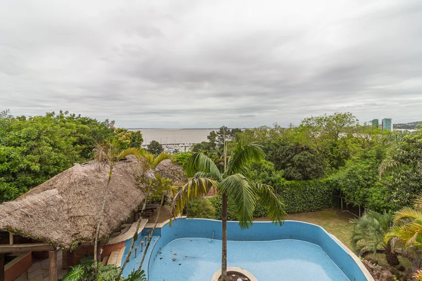 Foto 1 de Casa com 4 Quartos à venda, 1100m² em Vila Assunção, Porto Alegre