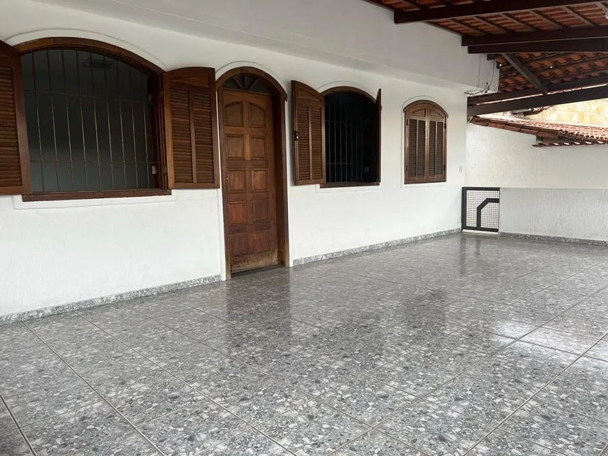Foto 1 de Casa com 3 Quartos à venda, 180m² em Novo Eldorado, Contagem