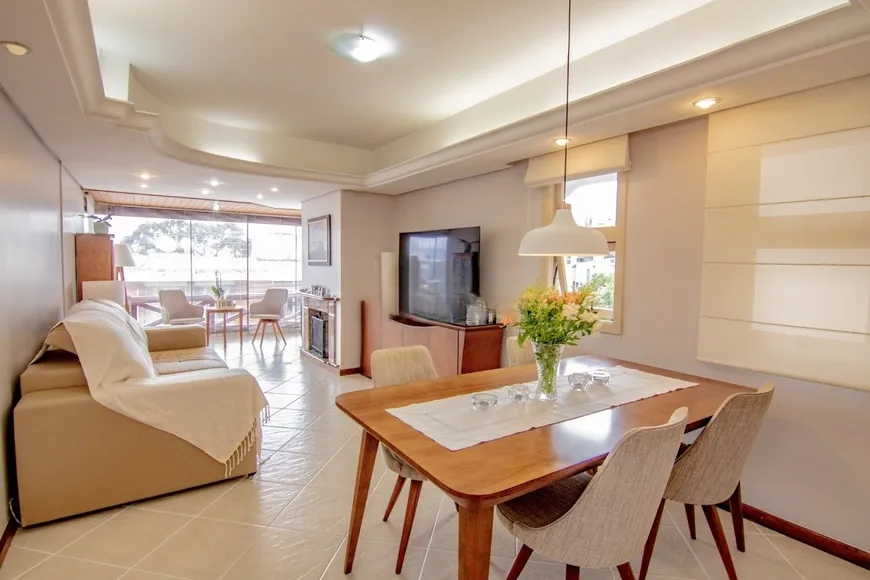 Foto 1 de Apartamento com 2 Quartos à venda, 120m² em Petrópolis, Porto Alegre