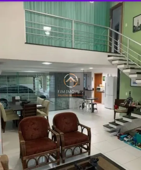 Foto 1 de Casa com 3 Quartos à venda, 170m² em Camboinhas, Niterói