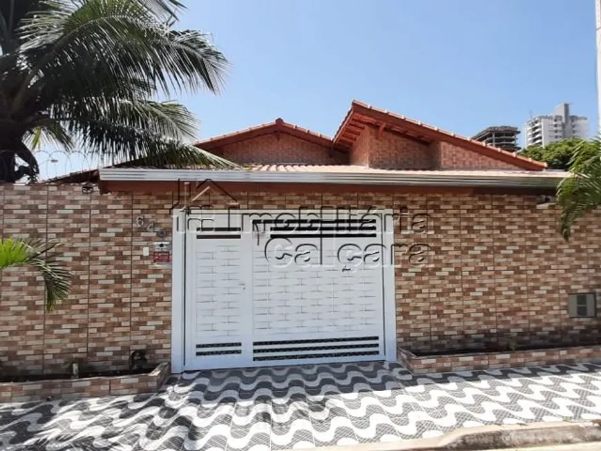 Foto 1 de Casa com 2 Quartos à venda, 150m² em Balneário Maracanã, Praia Grande