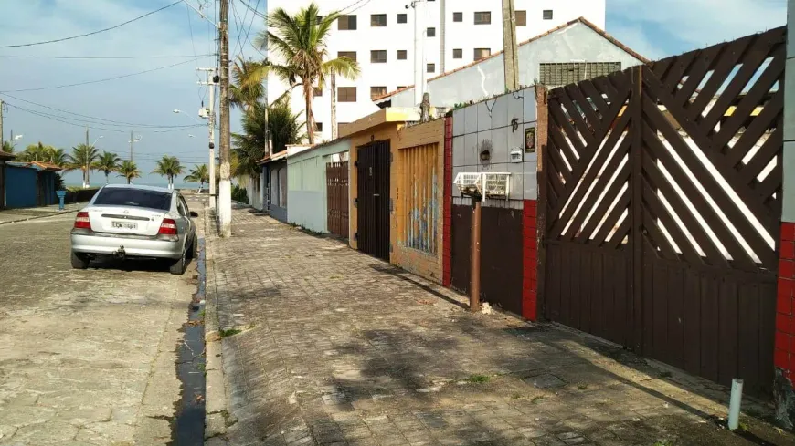 Foto 1 de Sobrado com 2 Quartos para alugar, 85m² em Balneário Europa, Mongaguá