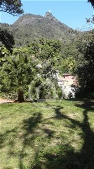 Foto 1 de Lote/Terreno à venda, 4500m² em Cosme Velho, Rio de Janeiro