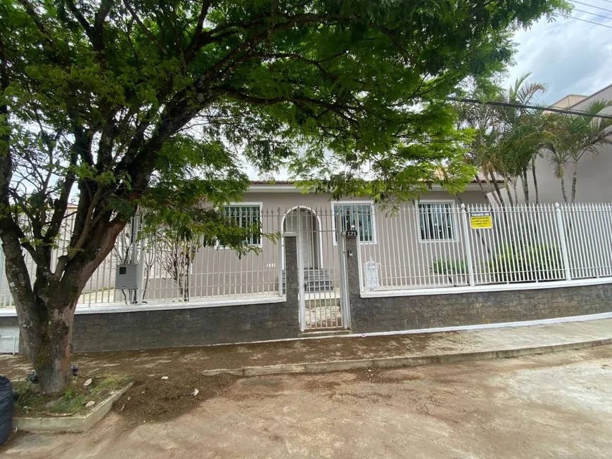 Foto 1 de Casa com 3 Quartos à venda, 450m² em Nascente do Sol Colonia do Marcal, São João Del Rei