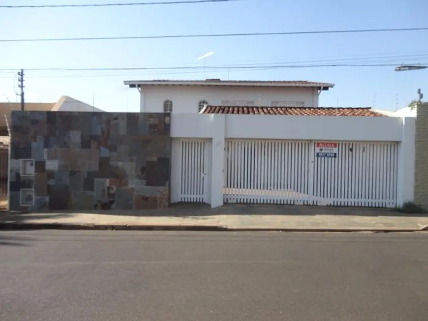 Foto 1 de Casa com 5 Quartos à venda, 320m² em São Sebastião, Uberaba