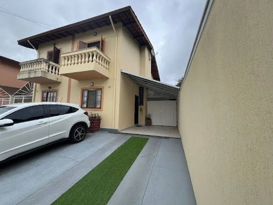 Foto 1 de Casa com 3 Quartos à venda, 353m² em Centro, Atibaia