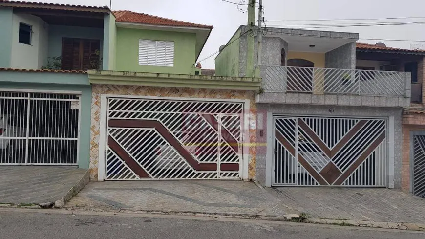 Foto 1 de Sobrado com 3 Quartos à venda, 145m² em Santa Terezinha, São Bernardo do Campo