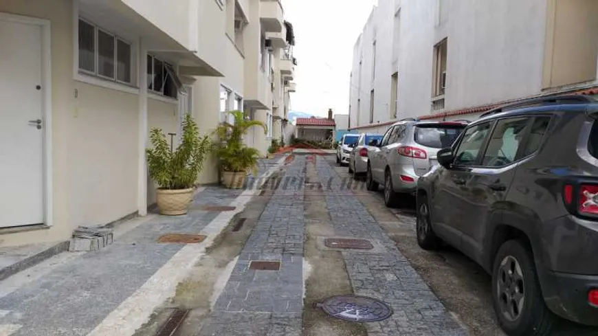 Foto 1 de Casa de Condomínio com 3 Quartos à venda, 100m² em Pechincha, Rio de Janeiro