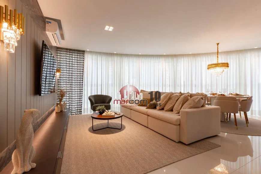 Foto 1 de Apartamento com 4 Quartos à venda, 131m² em 1 Quadra Do Mar, Balneário Camboriú