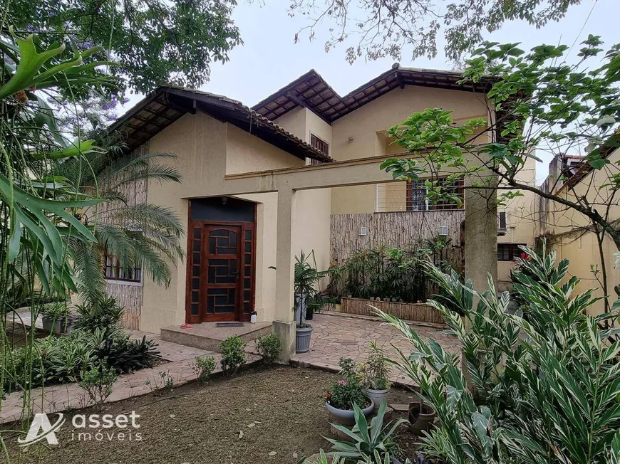 Foto 1 de Casa com 3 Quartos à venda, 230m² em Itaipu, Niterói