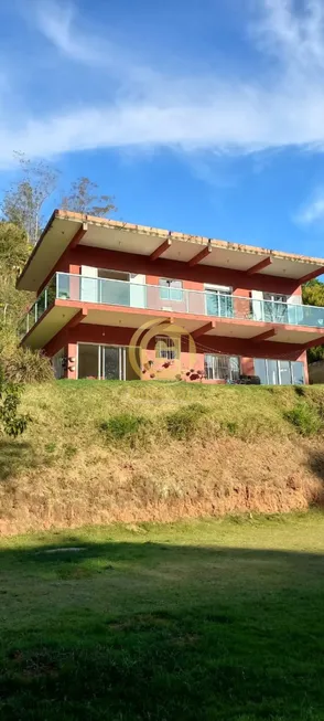 Foto 1 de Sobrado com 3 Quartos à venda, 209m² em Freguesia da Escada, Guararema