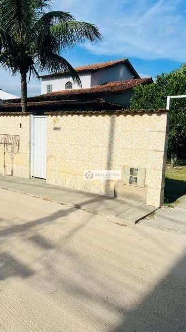 Foto 1 de Casa com 3 Quartos à venda, 200m² em Centro, Araruama