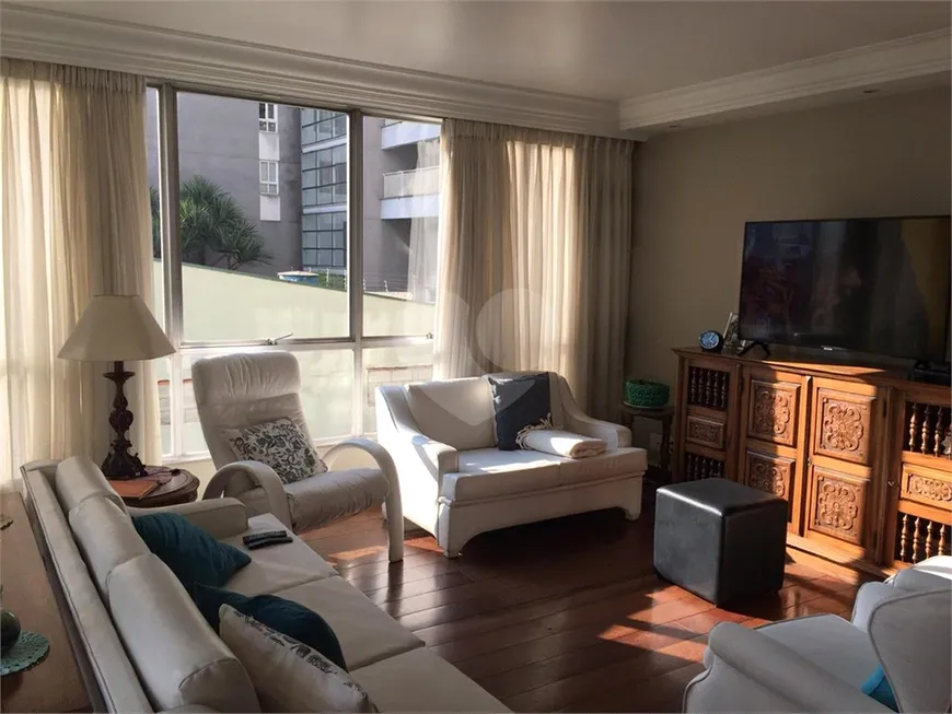 Foto 1 de Apartamento com 4 Quartos à venda, 210m² em Jardim Paulista, São Paulo