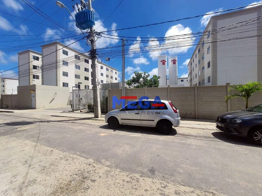 Foto 1 de Apartamento com 2 Quartos para alugar, 44m² em Sapiranga, Fortaleza