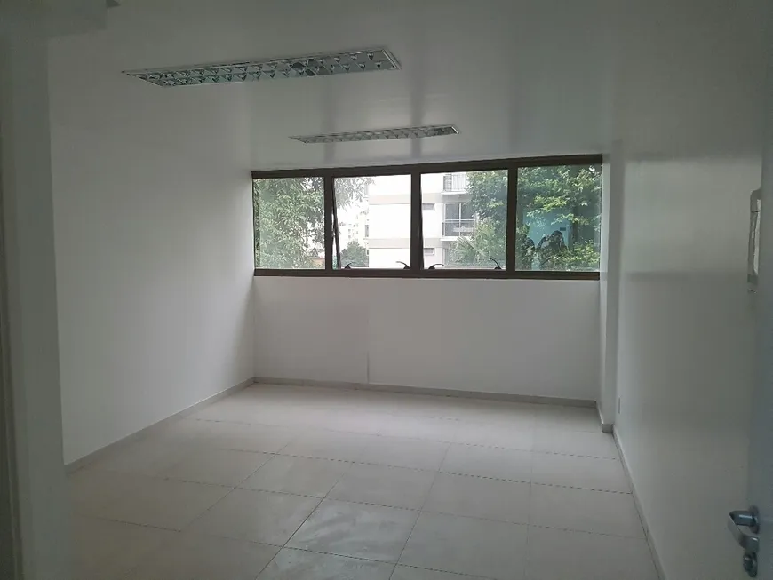 Foto 1 de Sala Comercial para venda ou aluguel, 26m² em Freguesia- Jacarepaguá, Rio de Janeiro