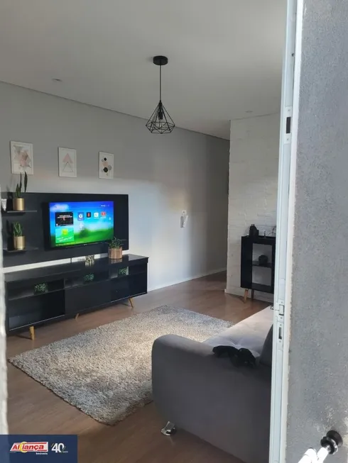 Foto 1 de Casa com 2 Quartos à venda, 154m² em Jardim do Triunfo, Guarulhos