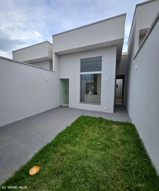 Foto 1 de Casa com 2 Quartos à venda, 61m² em Setor Santos Dumont, Goiânia