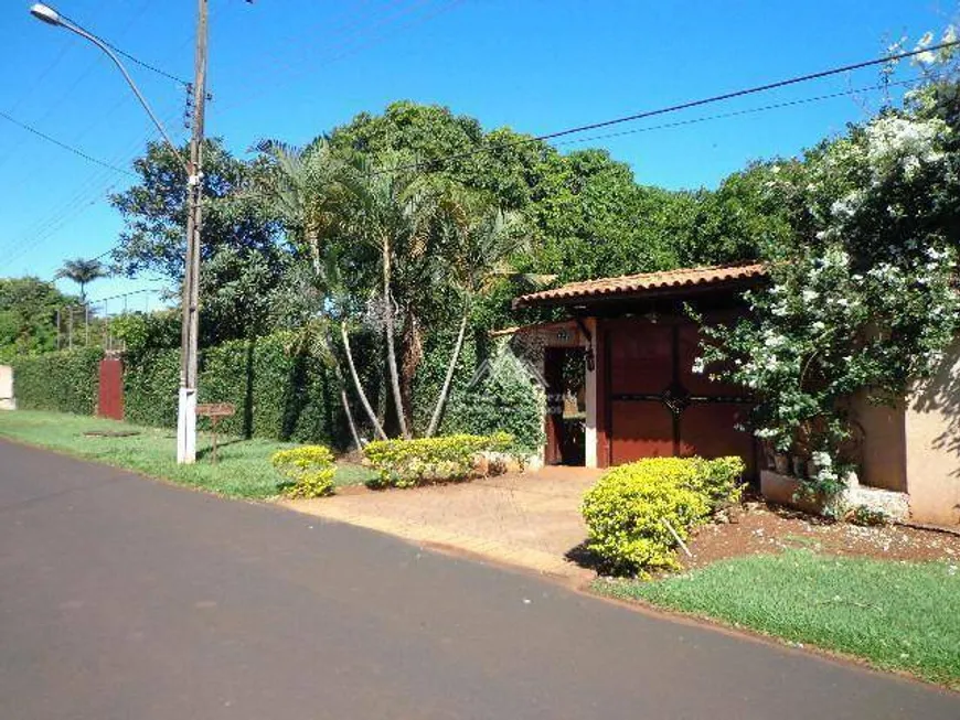 Foto 1 de Fazenda/Sítio com 3 Quartos à venda, 2500m² em Condominio Estancia Beira Rio, Jardinópolis