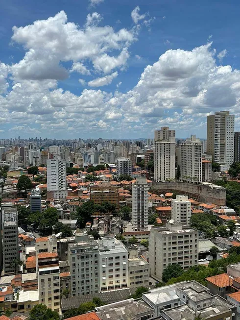 Foto 1 de Apartamento com 2 Quartos para alugar, 61m² em Bela Vista, São Paulo