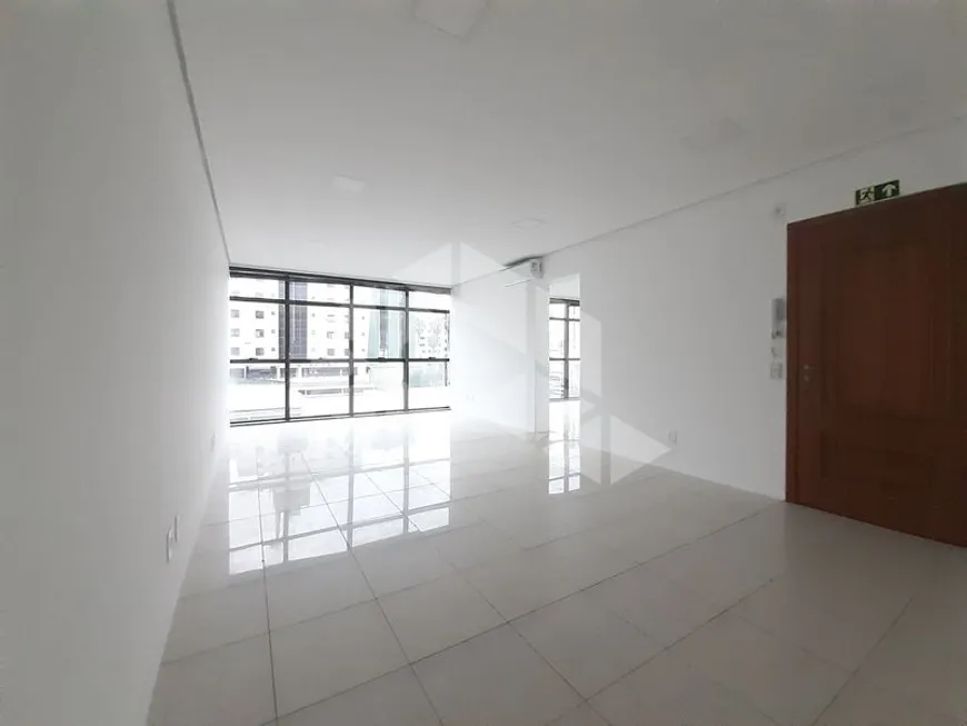 Foto 1 de Sala Comercial para alugar, 64m² em Menino Deus, Porto Alegre